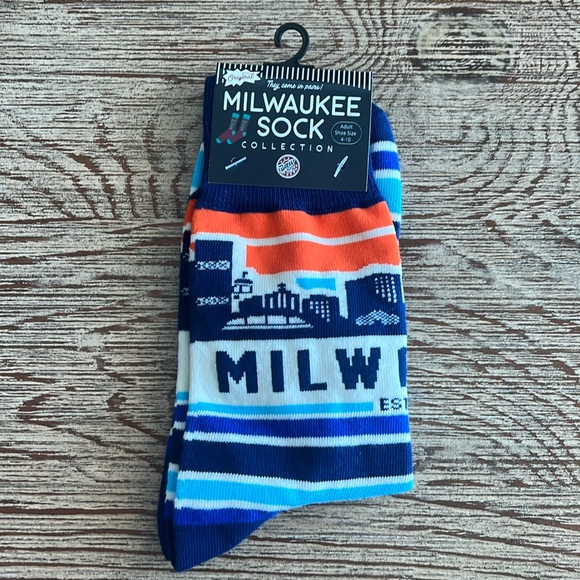 NWT: Brewcity size 4-10 Milwaukee socks - Picture 1 of 2